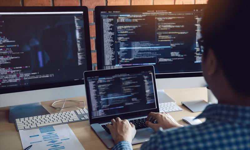 数据科学选型:R与Python如何赋能岫岩满族自治县网站建设?